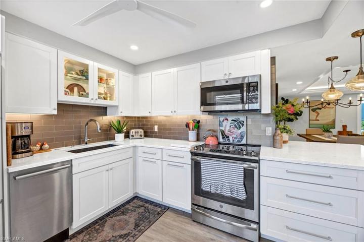 158 Lollypop LN # 1, NAPLES FL 34112