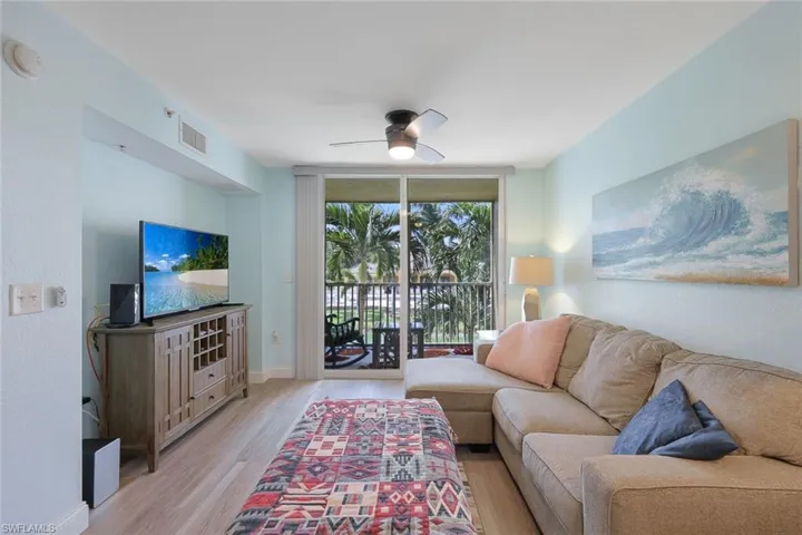 Living Room Facing Lanai with Amenity in backround