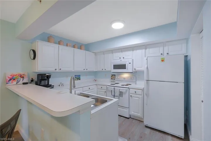 4121 Residence DR # 312, FORT MYERS FL 33901