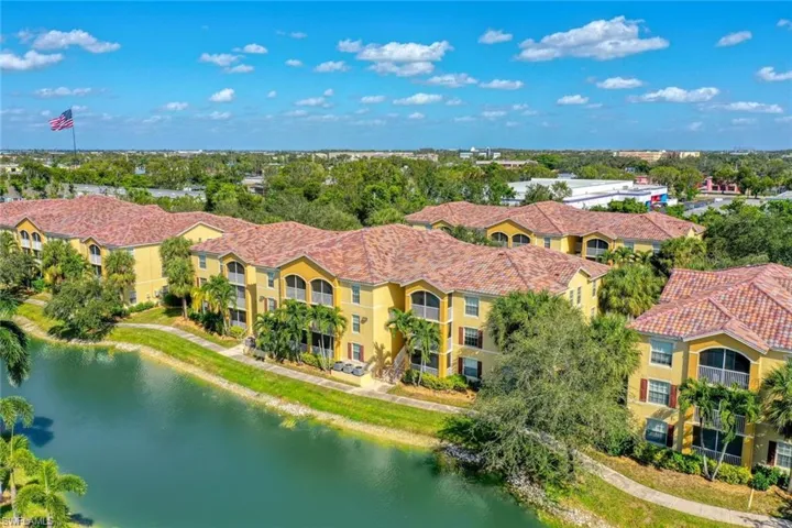 4121 Residence DR # 312, FORT MYERS FL 33901