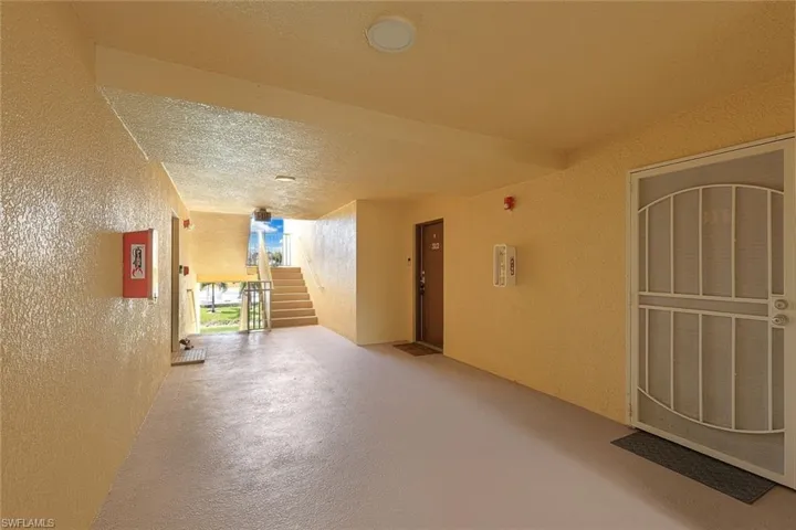 4121 Residence DR # 312, FORT MYERS FL 33901