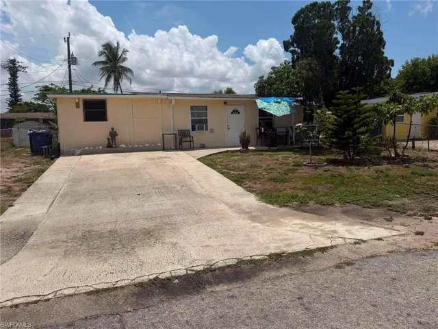 2204  Coronet  ST, Fort Myers, FL 33907
