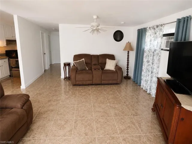 2204  Coronet  ST, Fort Myers, FL 33907