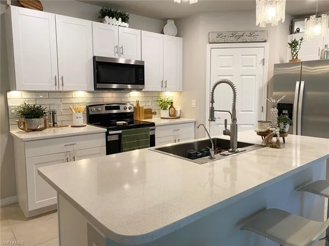 4646  45th NE AVE, Naples, FL 34120