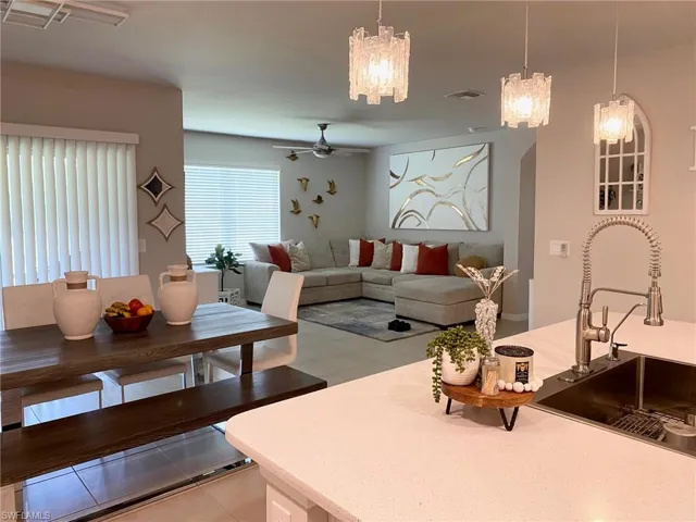 4646  45th NE AVE, Naples, FL 34120