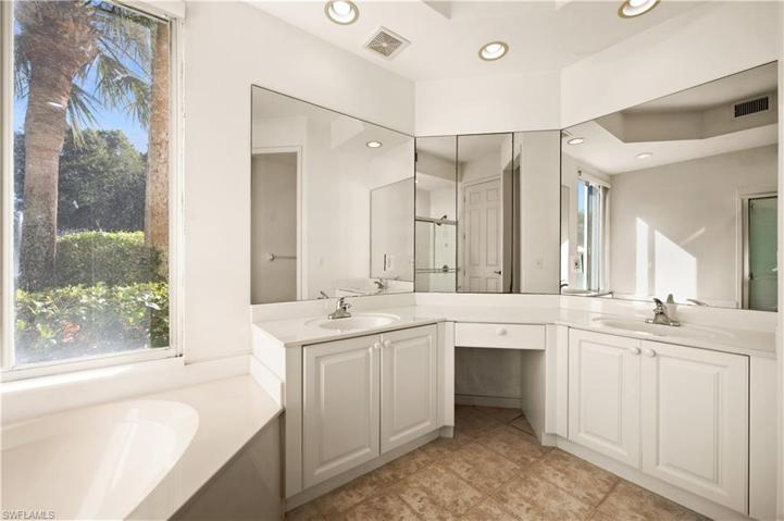 1580  Clermont  DR, Naples, FL 34109