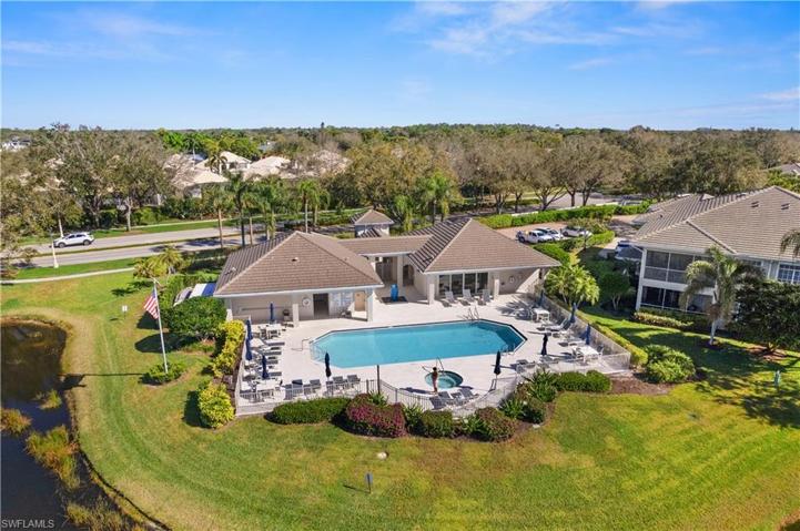 1580  Clermont  DR, Naples, FL 34109