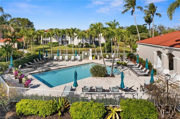 1580  Clermont  DR, Naples, FL 34109