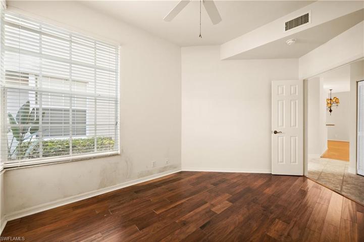 1580  Clermont  DR, Naples, FL 34109