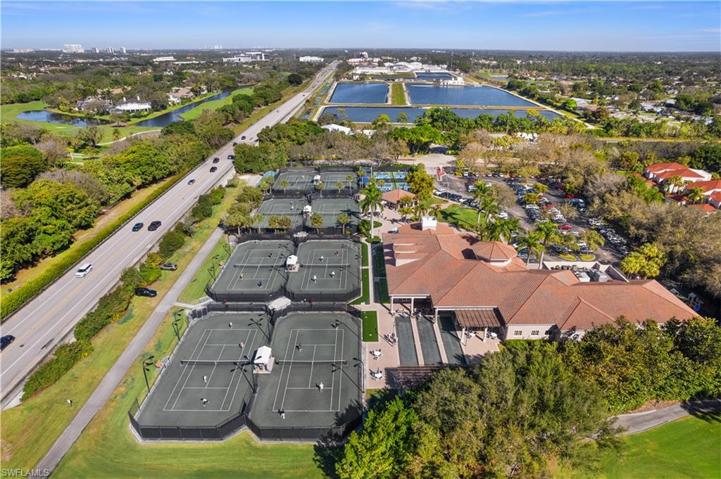 1580  Clermont  DR, Naples, FL 34109