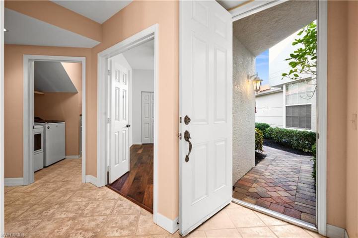 1580  Clermont  DR, Naples, FL 34109