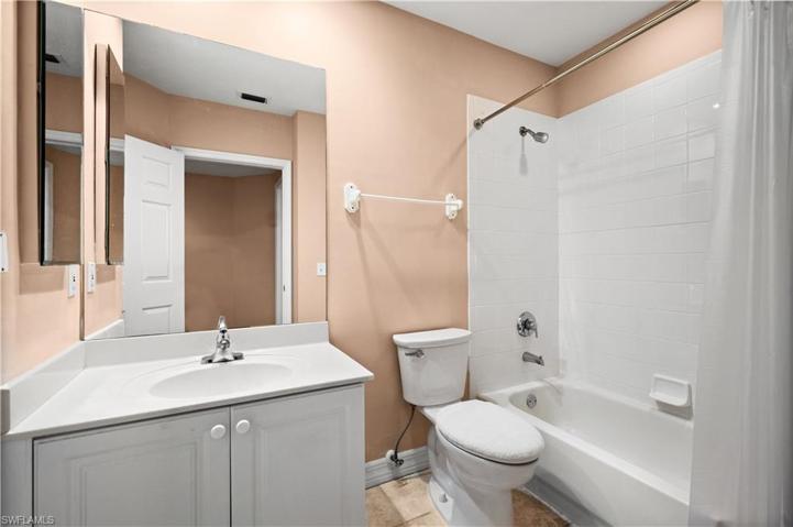 1580  Clermont  DR, Naples, FL 34109