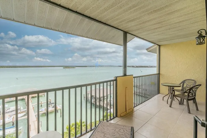 10 Tampa Pl 505, Marco Island, Florida 34145