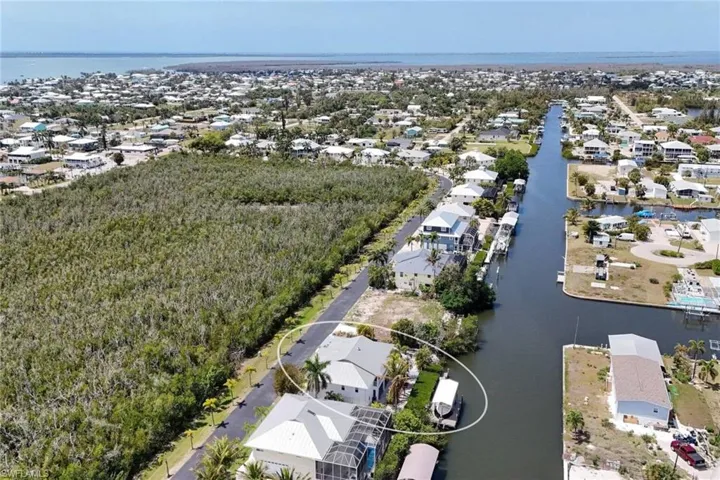 2932 Buttonwood Key Ct, St. James City, Florida 33956