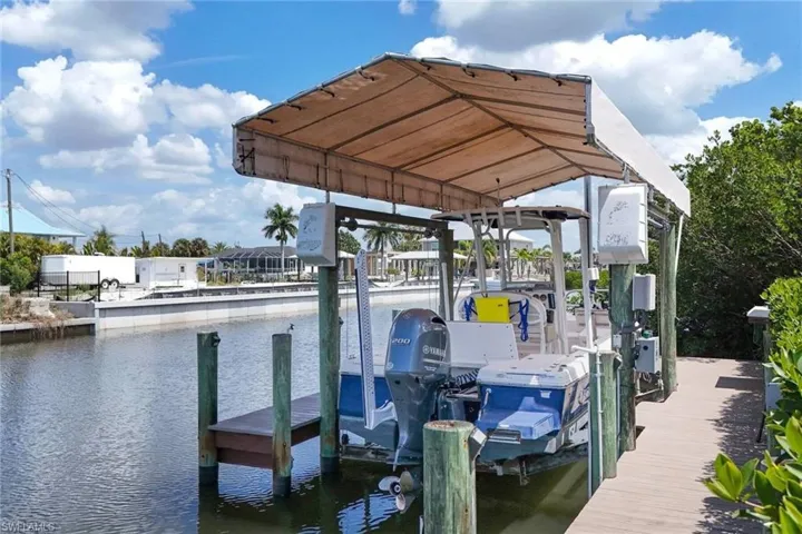 Covered Boat Lift