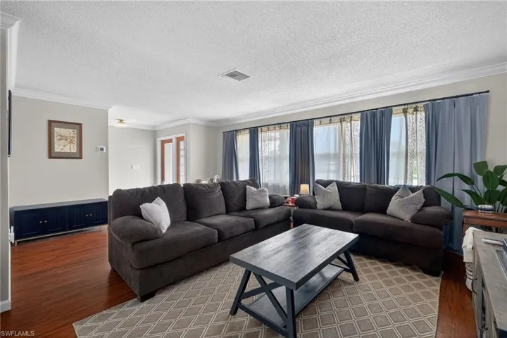2333 Dover Ave, Fort Myers, Florida 33907