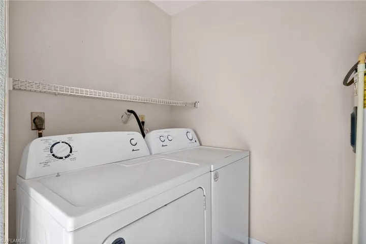 Laundry room with independent washer and dryer