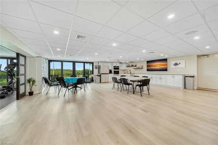 Community loung and clubhouse with full kitchen and grilling area
