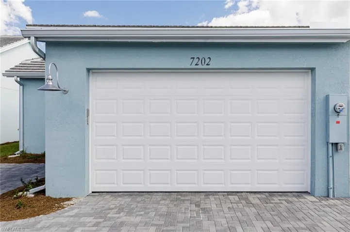 7202  Saona  CT, Naples, FL 34113
