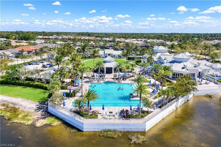 CLUB POOL