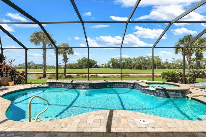 POOL & SPA