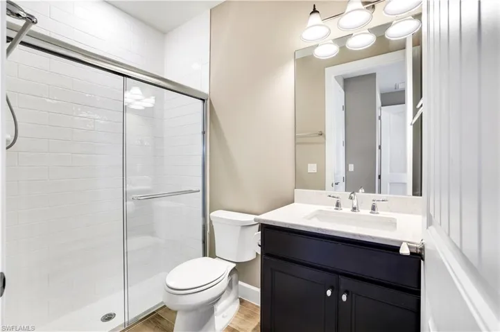 ENSUITE BATHROOM