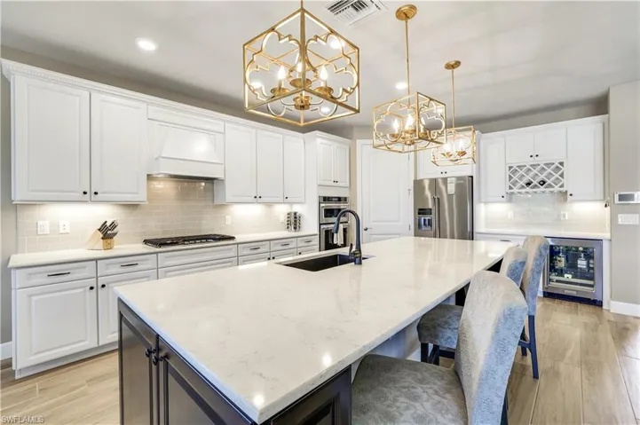 9373  Surfbird  CT, Naples, FL 34120