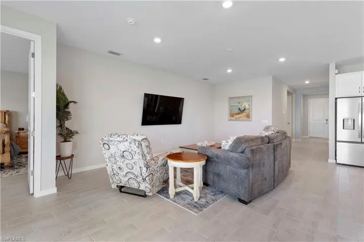 17911 Shade Tree Loop, Punta Gorda, Florida 33982