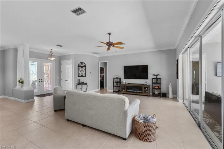 11809 Royal Tee Ct, Cape Coral, Florida 33991