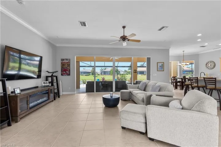 11809 Royal Tee Ct, Cape Coral, Florida 33991