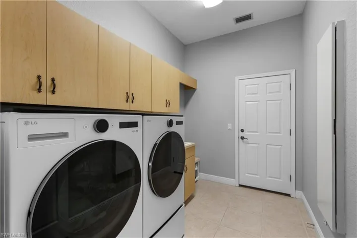 11809 Royal Tee Ct, Cape Coral, Florida 33991