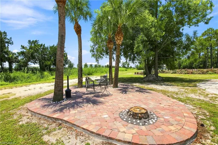 4225 16th St Ne, Naples, Florida 34120