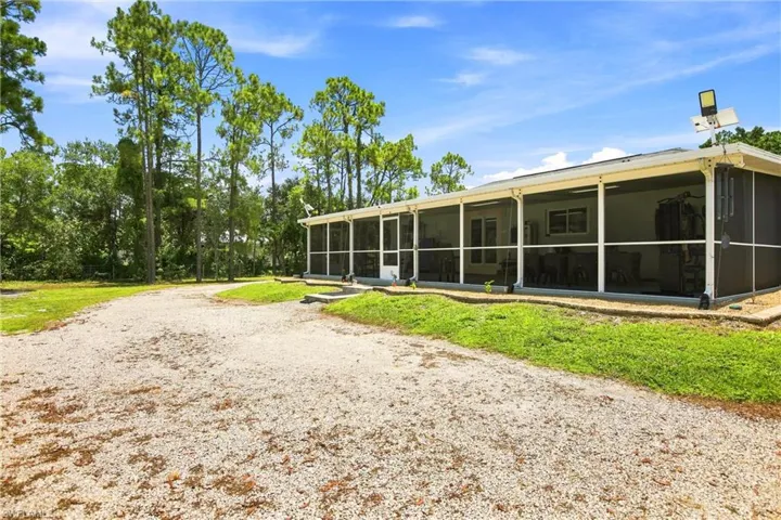 4225 16th St Ne, Naples, Florida 34120