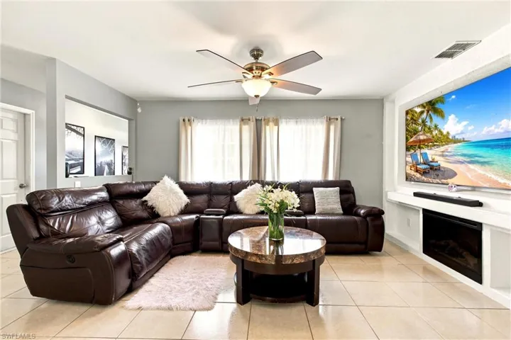 4225 16th St Ne, Naples, Florida 34120