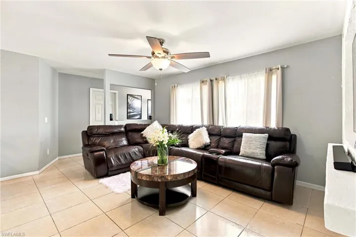 4225 16th St Ne, Naples, Florida 34120