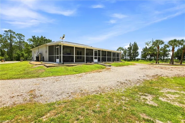 4225 16th St Ne, Naples, Florida 34120
