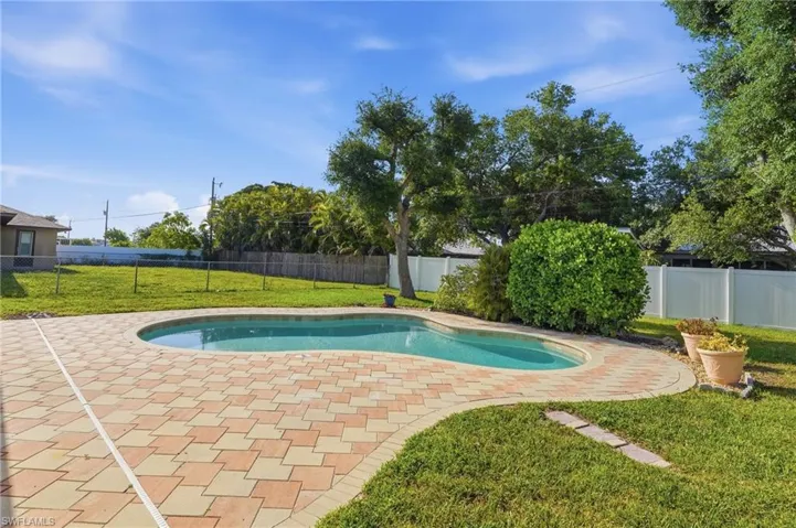 2004 NE 5th  TER, Cape Coral, FL 33909