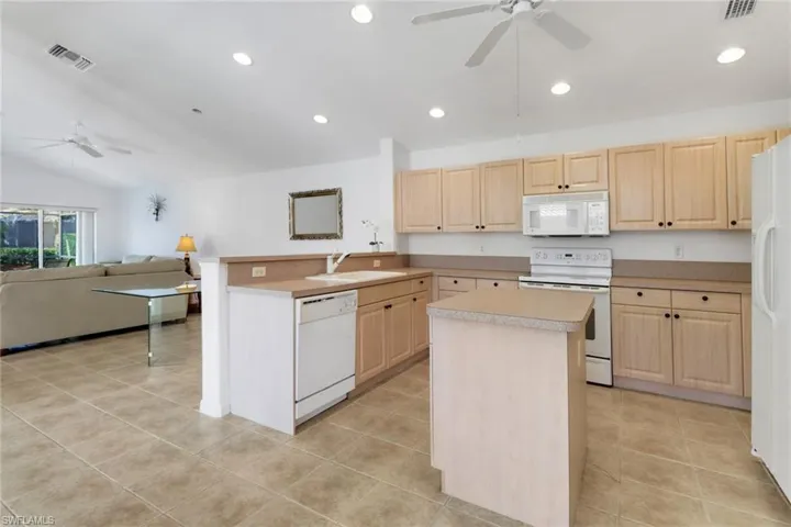 1025 Jardin Dr, Naples Fl 34104