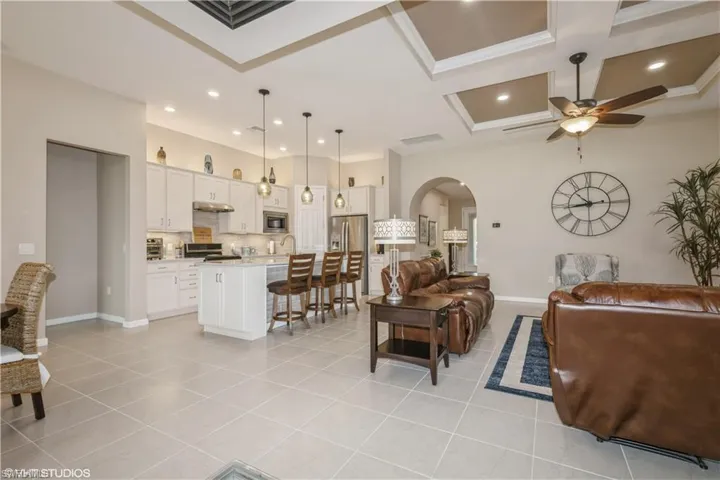 OPEN FLOOR PLAN