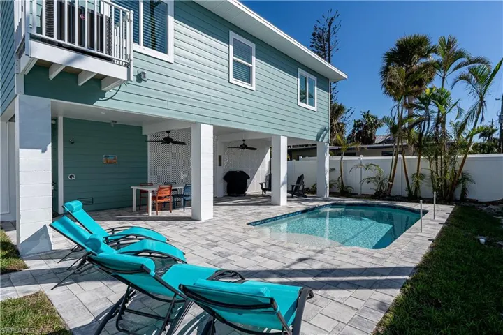 233 Delmar Ave, Fort Myers Beach, Florida 33931