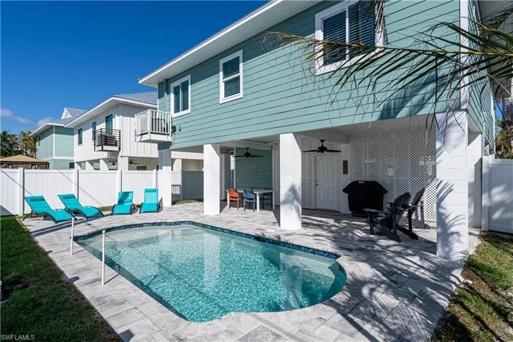 233 Delmar Ave, Fort Myers Beach, Florida 33931
