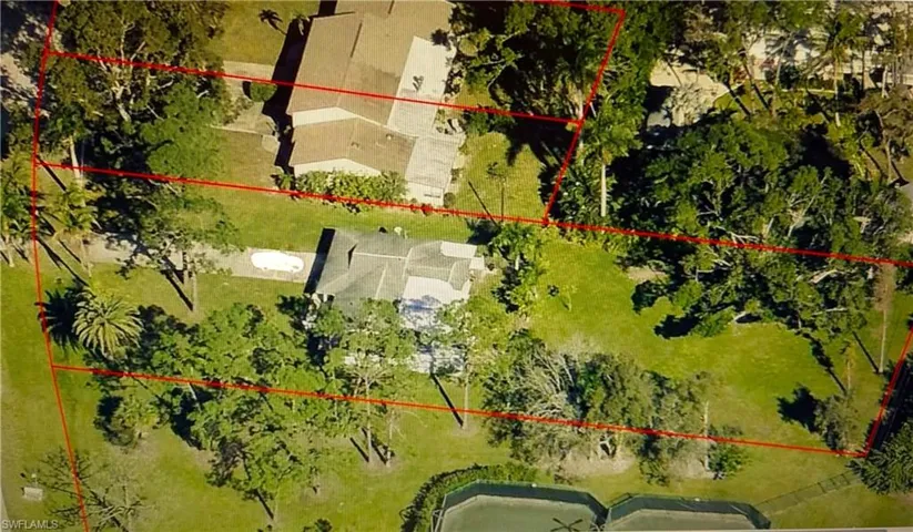 Birds eye view of property