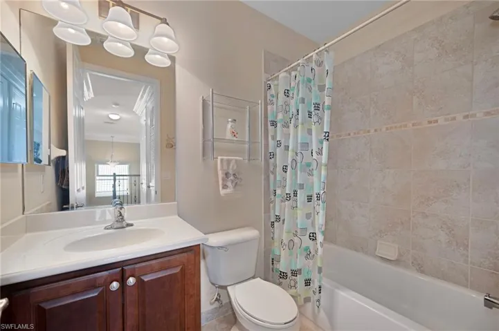 PRIVATE BATH FOR BEDROOM WITH TUB/SHOWER.