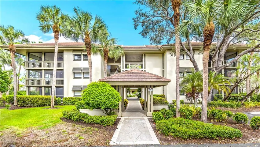 3641 Wild Pines Dr 206, Bonita Springs, Florida 34134