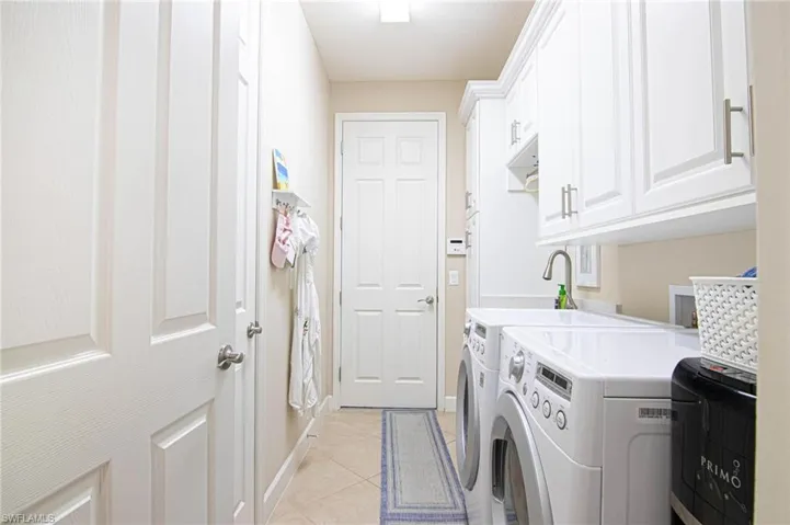 2629 Lambay Ct, Cape Coral, Florida 33991
