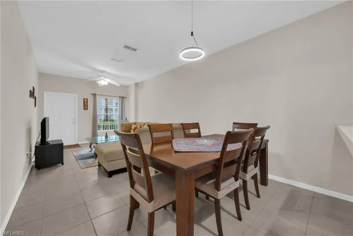 3280  Lindsey  LN, Naples, FL 34109