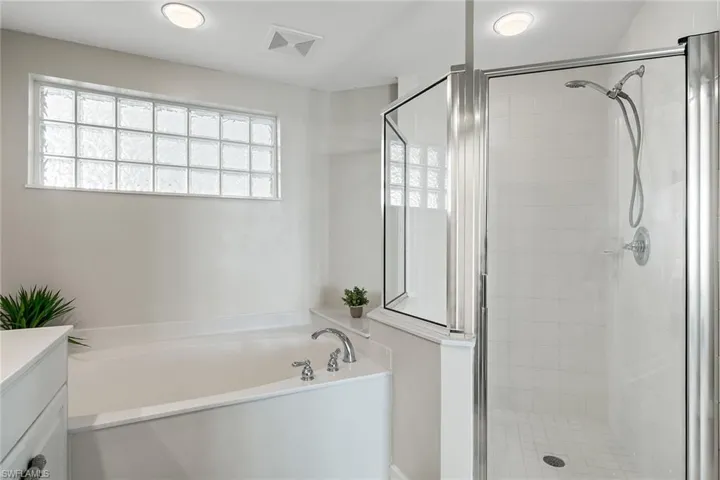 300  Dunes  BLVD, Naples, FL 34110