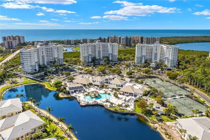 300  Dunes  BLVD, Naples, FL 34110