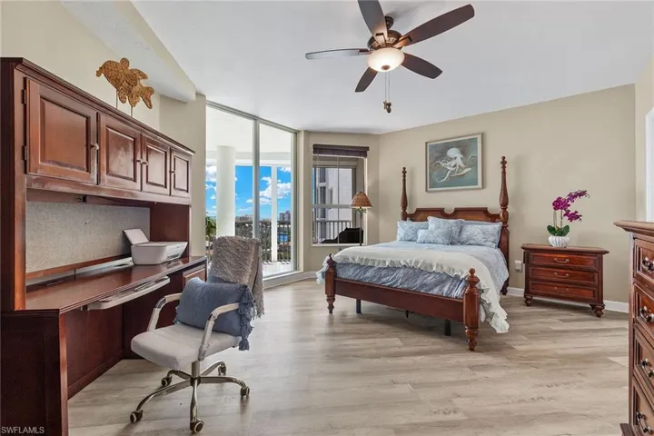 300  Dunes  BLVD, Naples, FL 34110