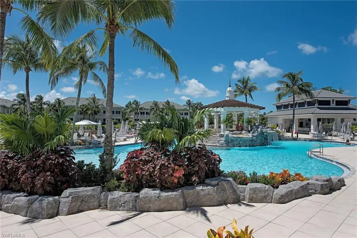 300  Dunes  BLVD, Naples, FL 34110